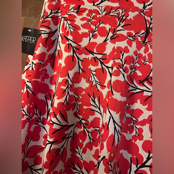 NWT Kasper Women's Red Floral A-Line Skirt - Picture 3 of 4